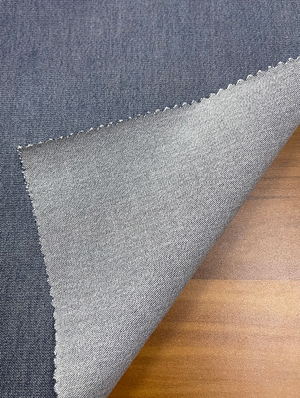 JEANS LIKE WOVEN AH-47256/0010X28 56%C+41%R+3%SP Hladký povrch, čisté linie, hladký pocit z ruky